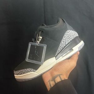 Size 8.5- Jordan 3 Retro Mid Off Noir W